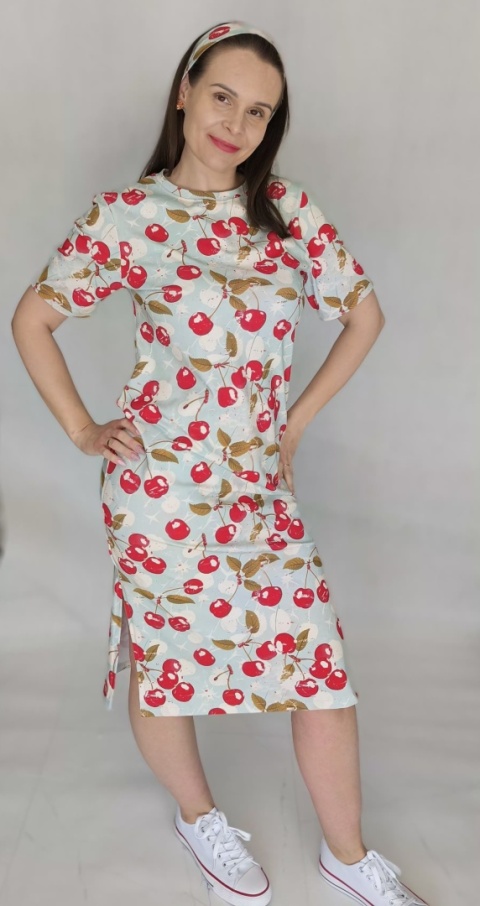 Sukienka Damska Retro Wiśnie M/L Sukienka Damska Retro Wiśnie M/L